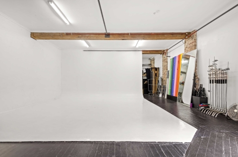 Peach Black Gallery photo 8