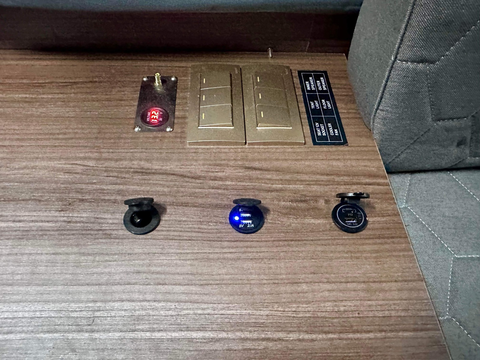 Luxury Space X camper photo 4