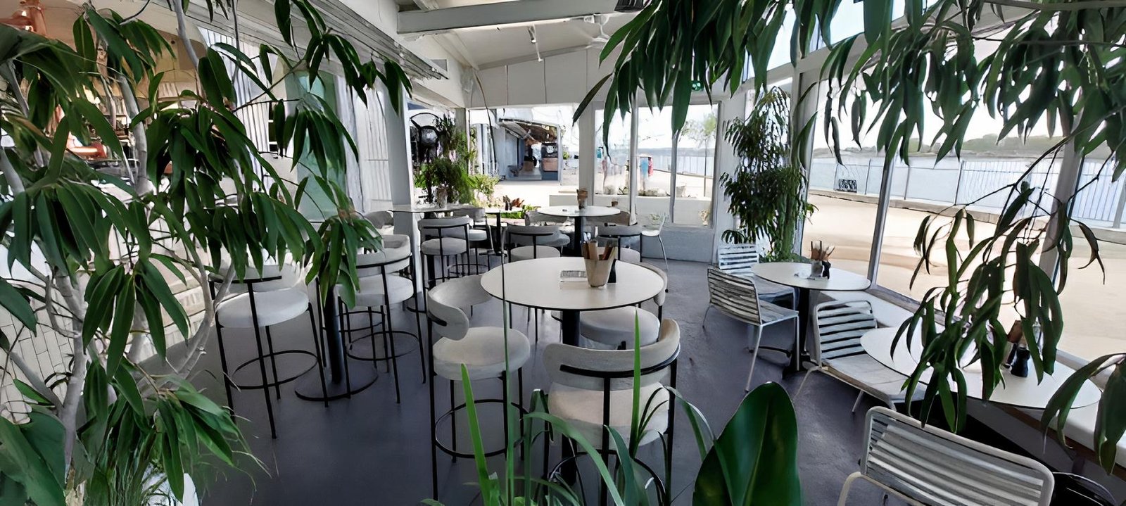Riverside Bar at Fosh Portside photo 2