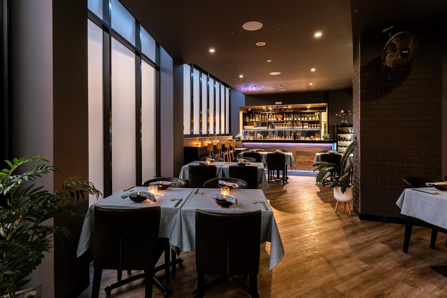 Dining Room at Magnolia - Modern Chinese photo 3