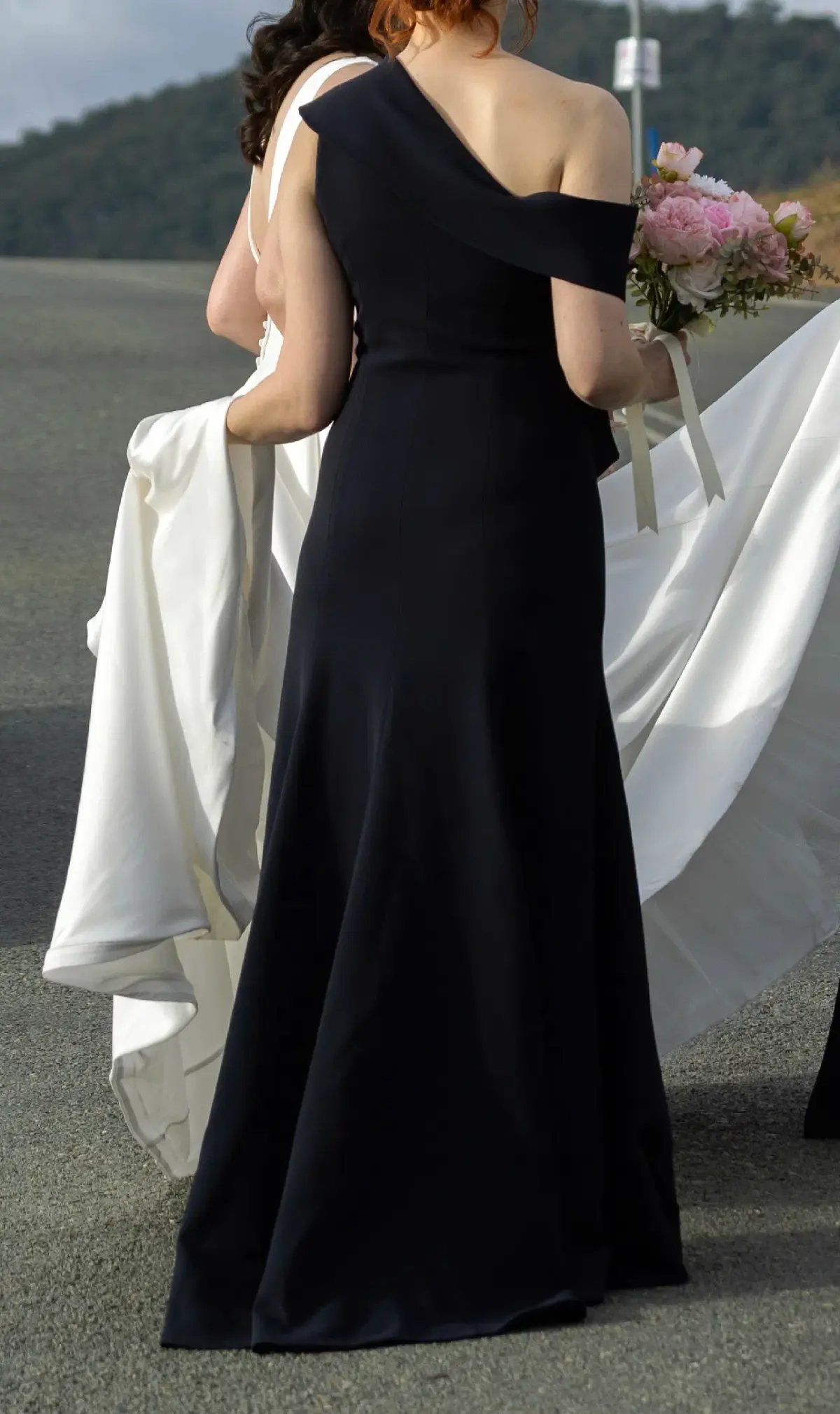 White Closet navy floral flowing dress size 8 photo 12