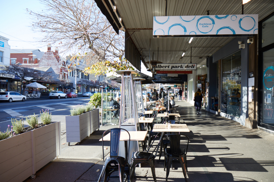 Light filled Albert Park office photo 3