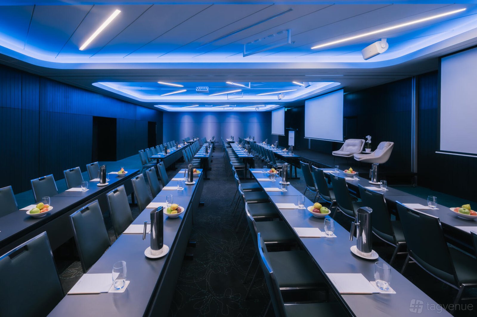 Blackwattle Room 3 Sections at PARKROYAL Darling Harbour, Sydney photo 3