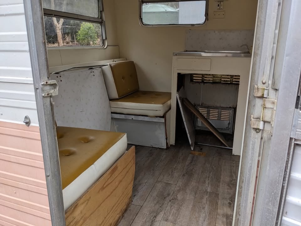 Caravan photo 7