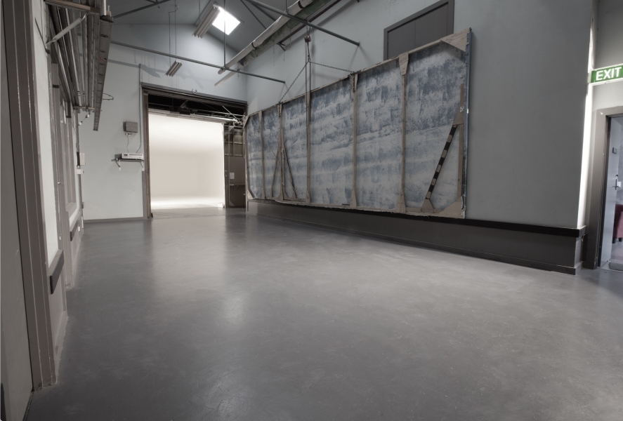 Film sets studio photo 3
