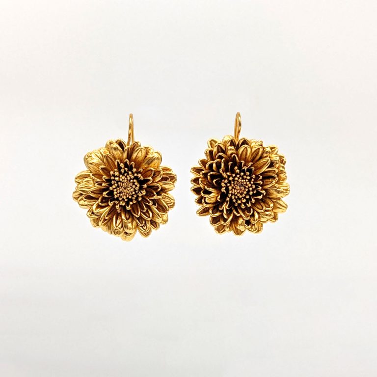 Thallo Crysanthe Gold Earrings photo 3