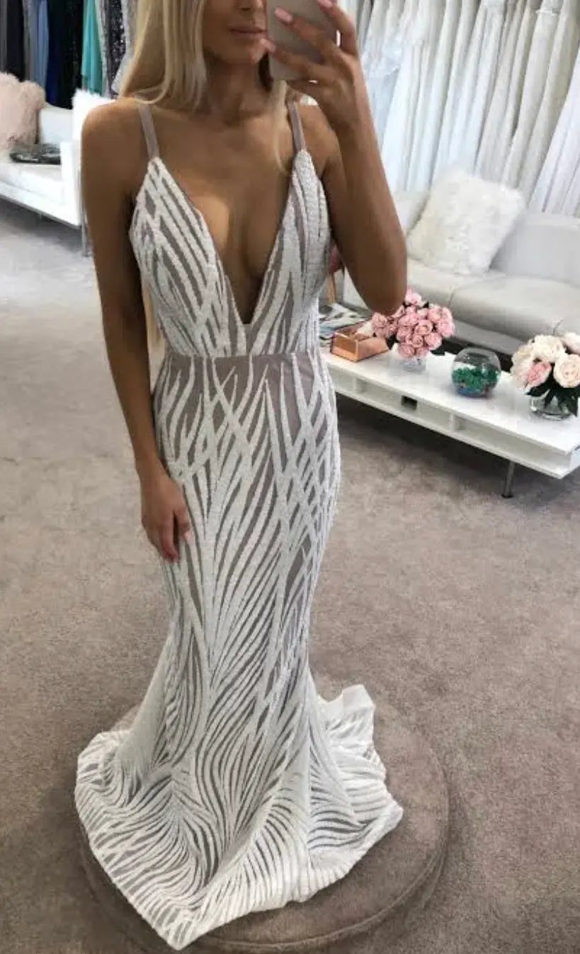 Jadore JX098 Jennifer Beaded Gown White Size 12 photo 3