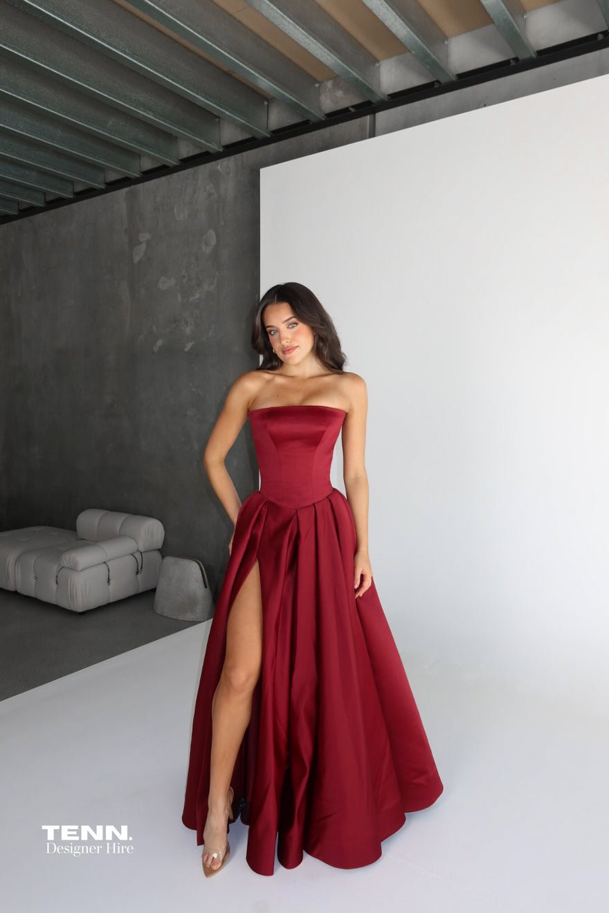 Lia Stublla x TENN Elodie Gown - Wine photo 4