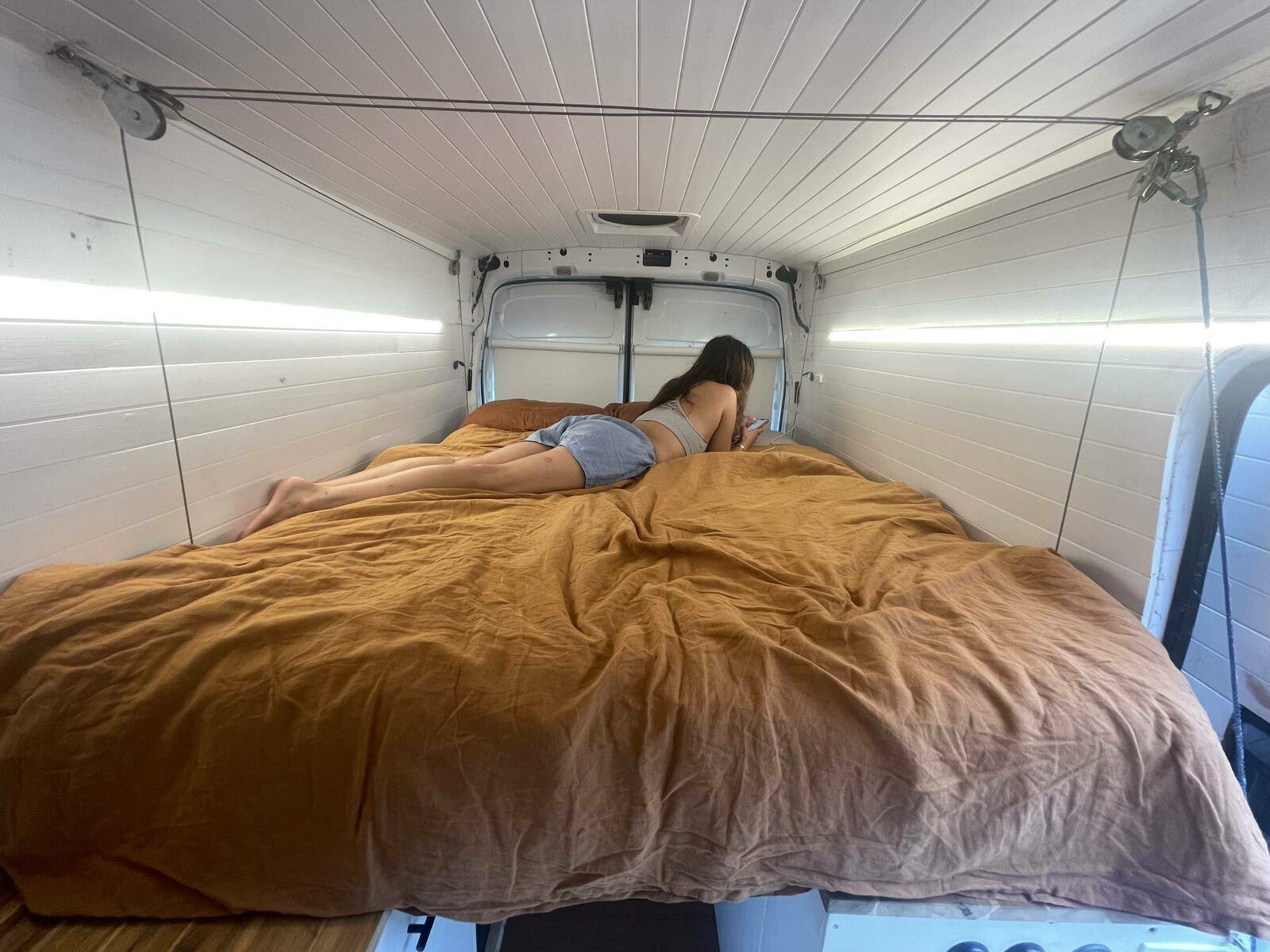 Casa Blanca - Queen Bed, Indoor Toilet/Shower, Solar, Luxury + photo 17