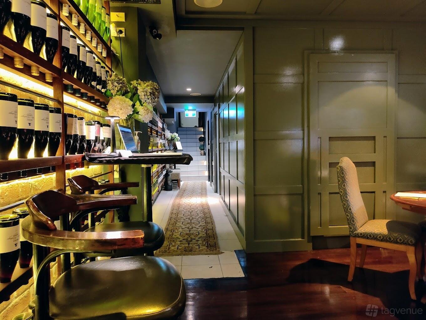 Entire Venue at Bon Vin Restaurant photo 10