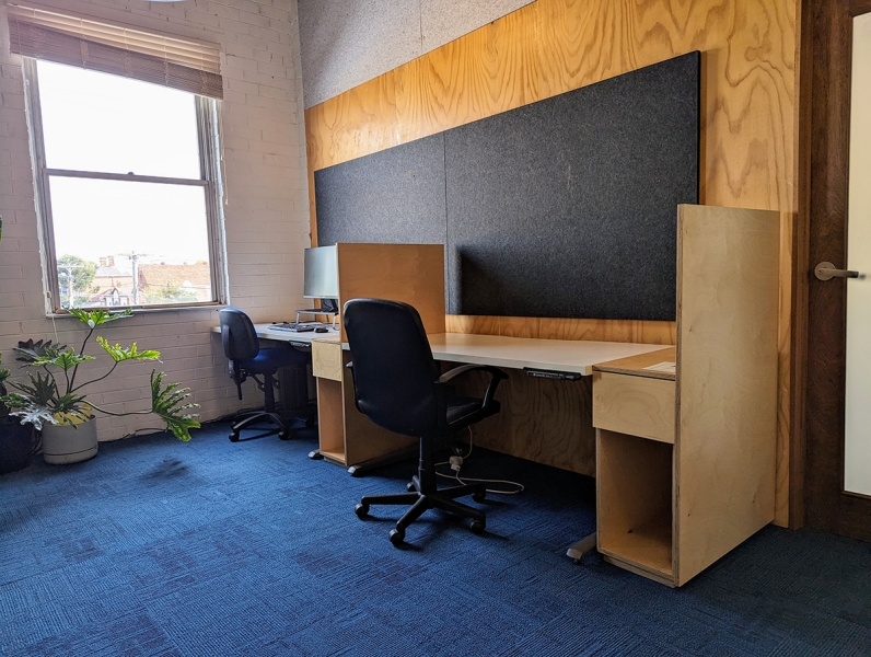 Dedicated desks - POB Space photo 3