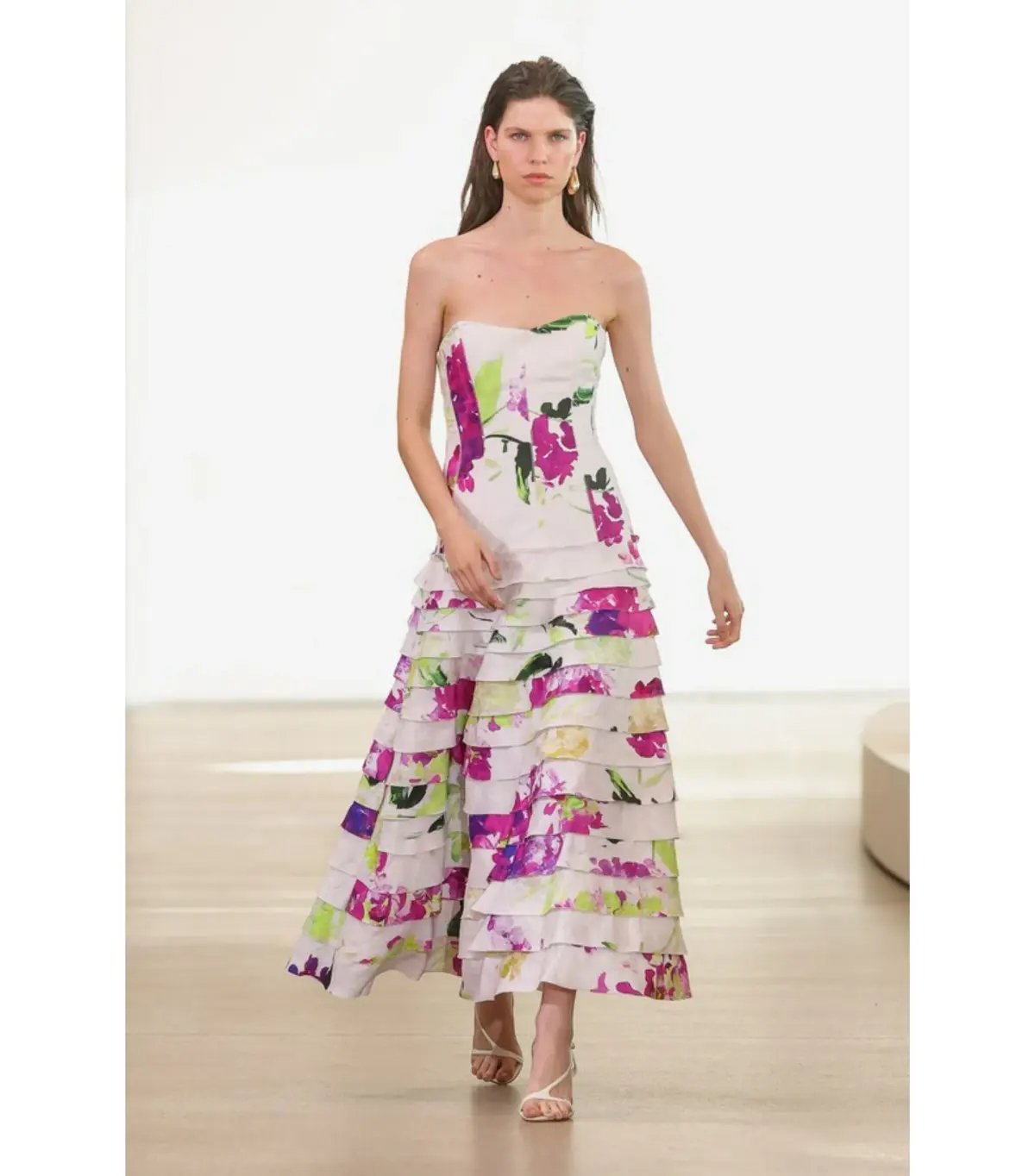 Aje Victoria Gown in Wild Hydrangea Size AU 8 photo 2