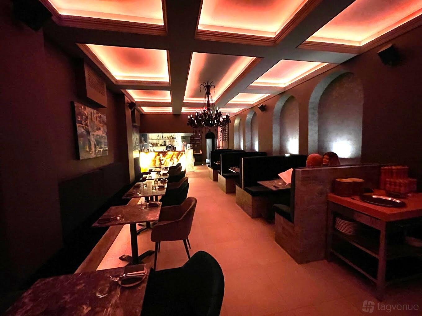 Main Dining Room at No.32 Restaurant & Bar photo 2