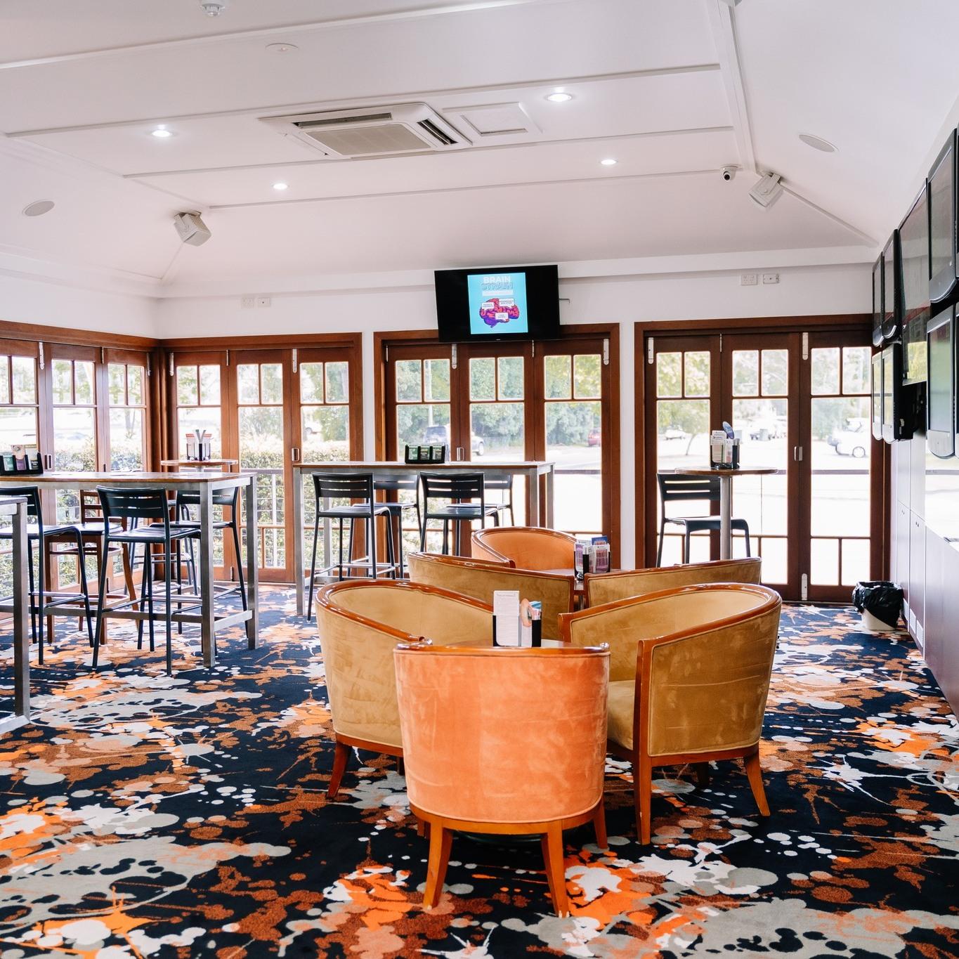 Semi-Private Room at Beerwah Hotel photo 2