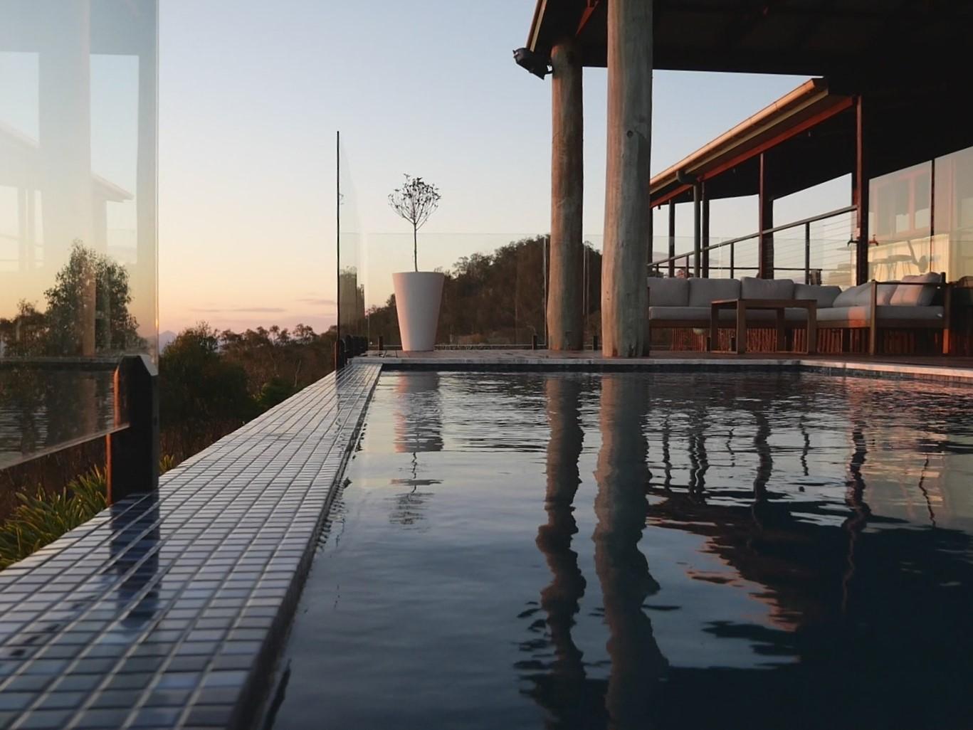 Luxurious Retreat at The Eagles Nest Scenic Rim photo 9