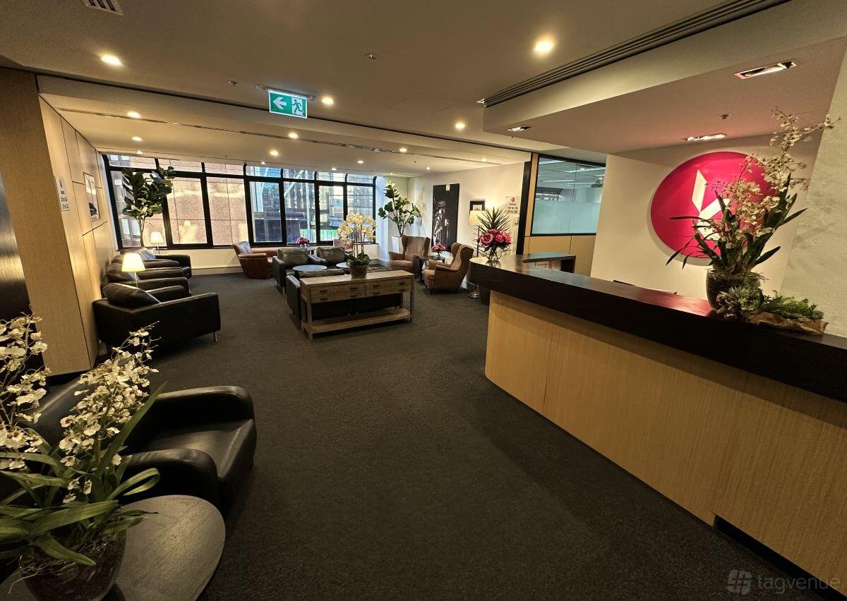 Extra Large Room at Karstens Sydney photo 3