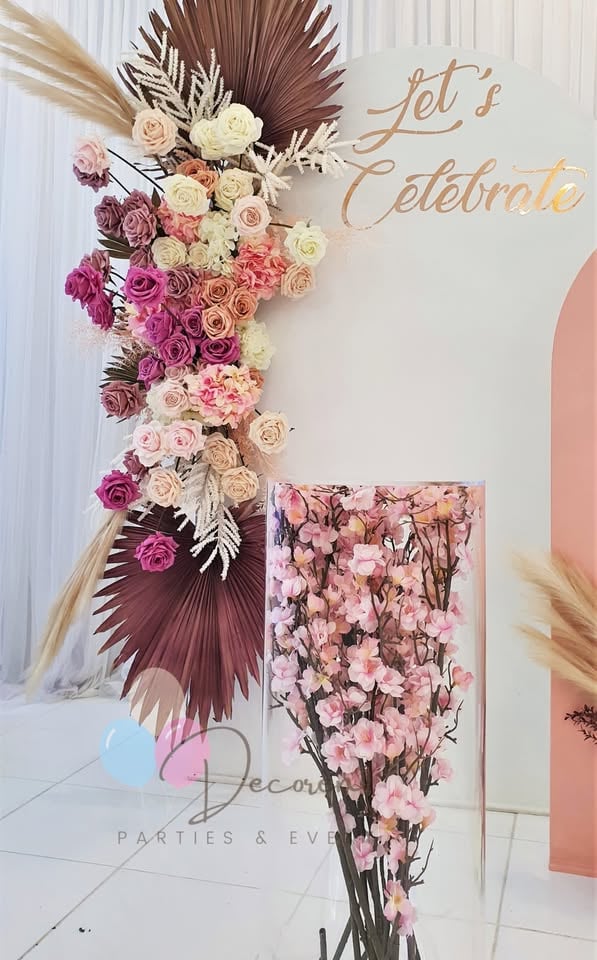 Floral Arrangement with Backdrop for hire photo 4