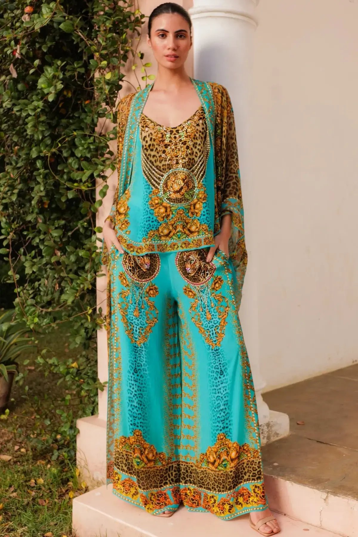 Czarina Aqua Leopardess Cape Blue One Size photo 3