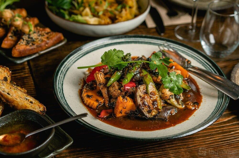 Indoor Dining at Phamous Kitchen photo 14
