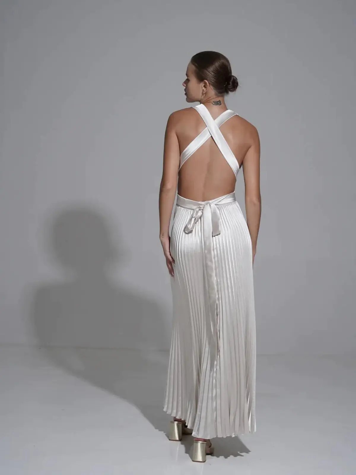 L'Idee Moderniste Gown Champagne Size AU 6 photo 5