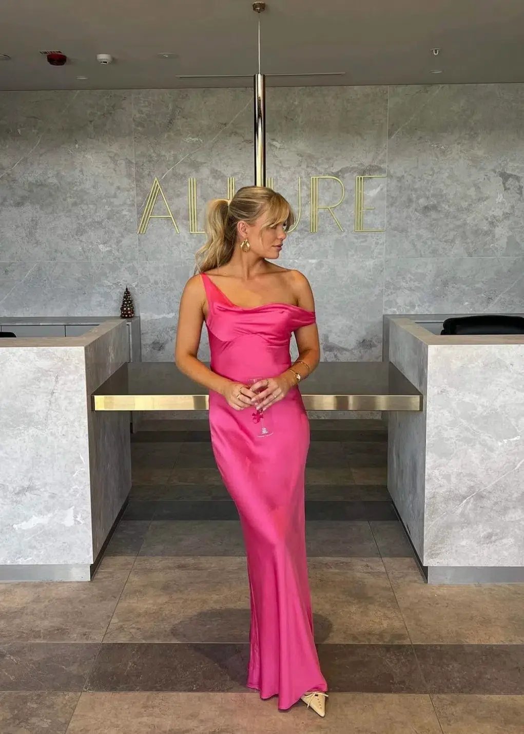 Natalie Rolt Monika Gown Neon Pink Size 1 / AU 8 photo 8