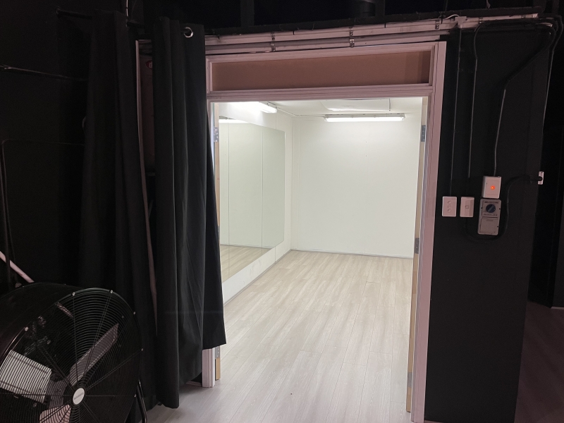 Private Studio - Clayton South photo 4
