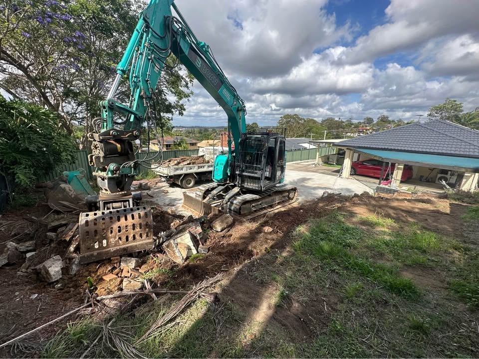 Kobelco SK135 Dry Hire photo 6