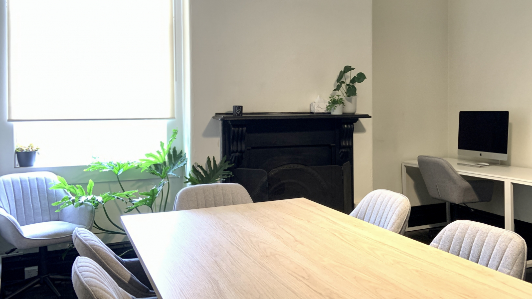 Private office close to Station photo 6
