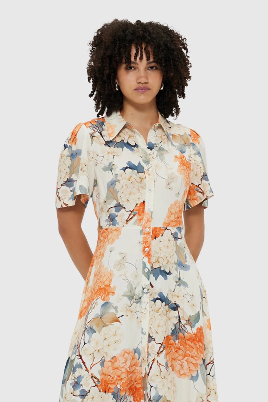 LEO LIN BECCA SHORT SLEEVE MIDI DRESS - HYDRANGEA PRINT IN VANILLA photo 2