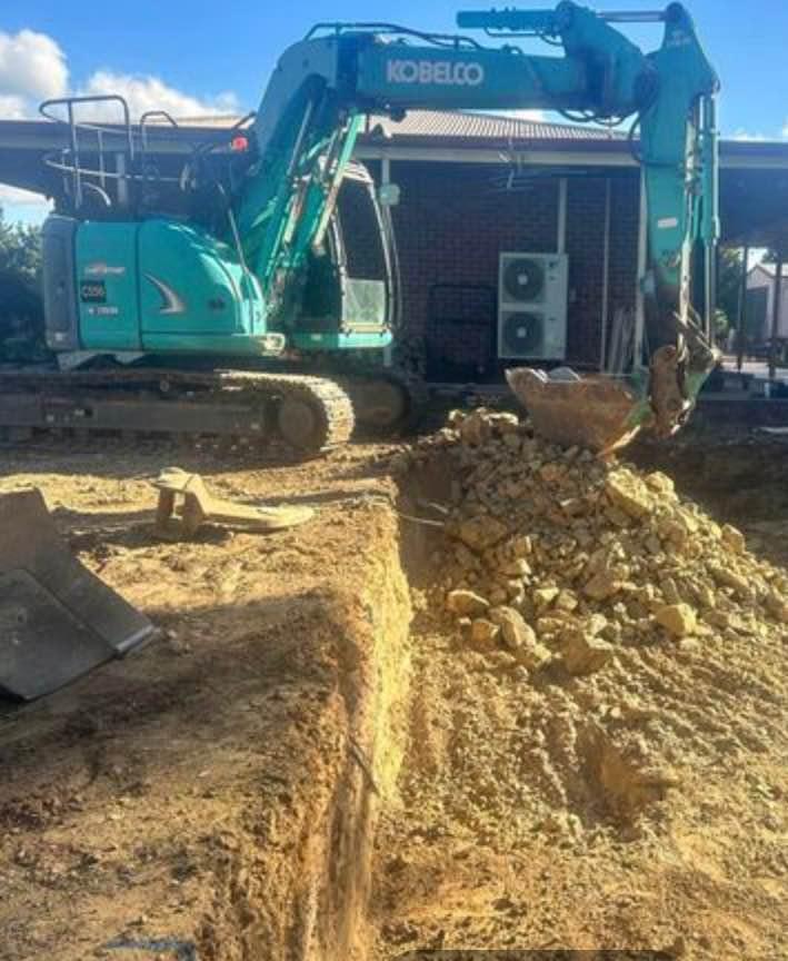 PENINSULA HIREExcavator-Tractor-Positrack-Forklift-Truck-Trailer photo 2