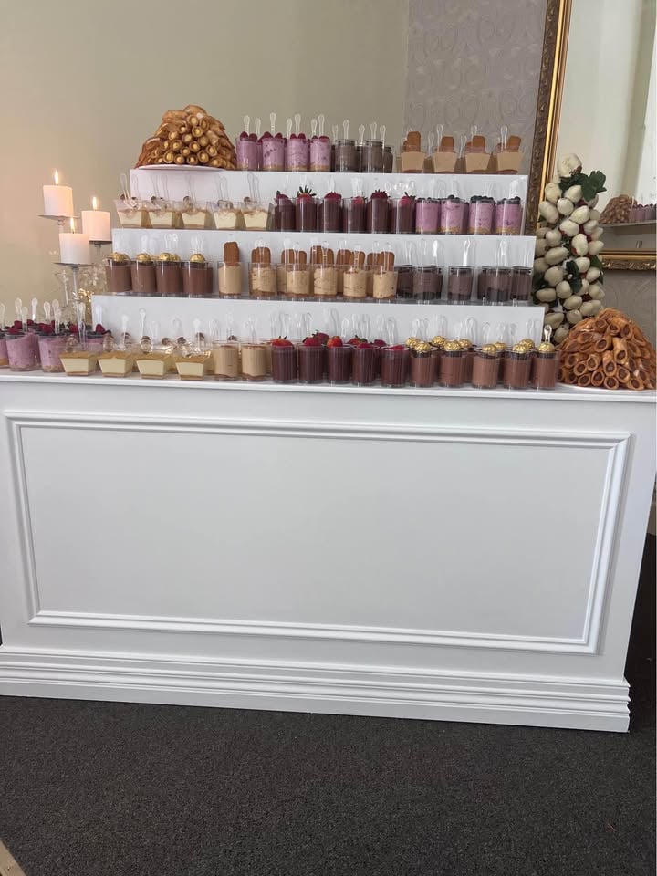 Dessert stand & table for hire48hr hire ! photo 3