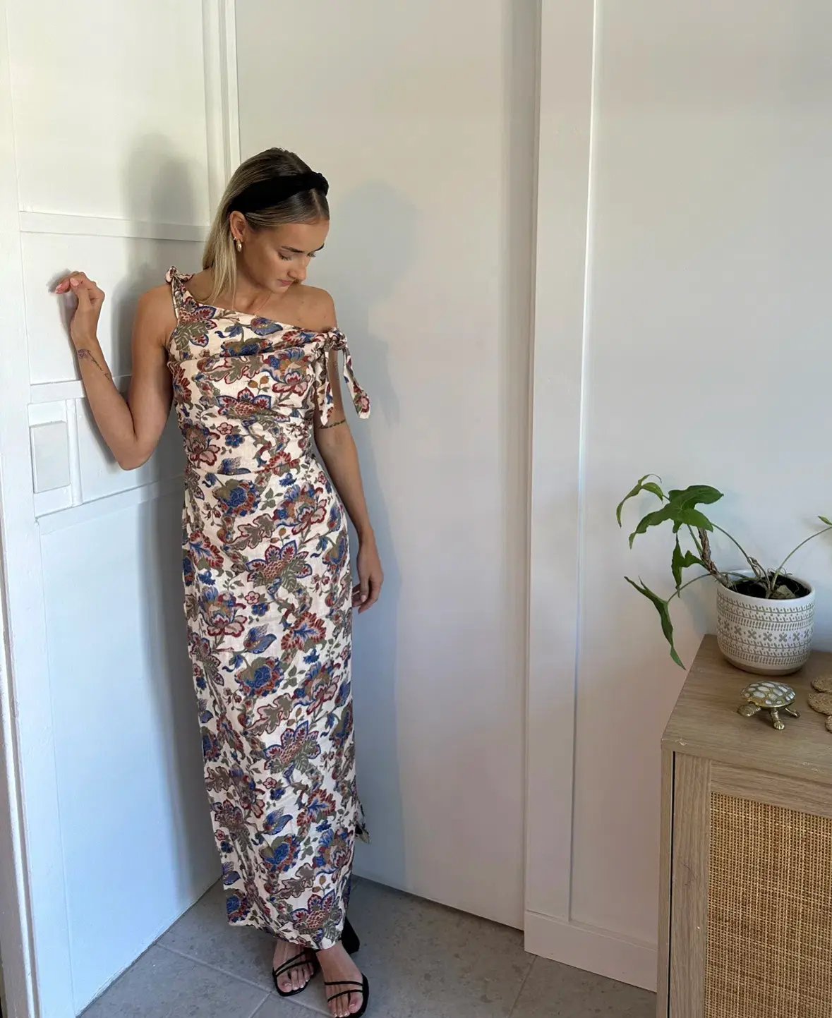 Sir the Label Bettina Off Shoulder Dress Wiltshire Floral Size 6 photo 4