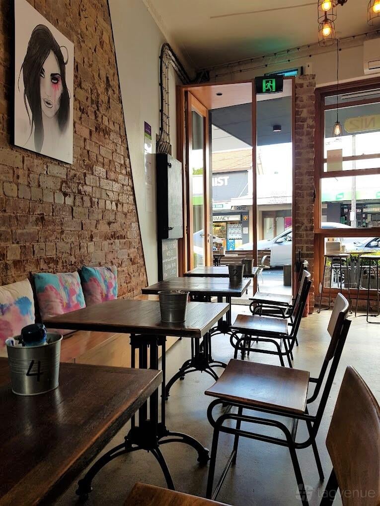 Entire Venue at Bricklane N12 photo 6