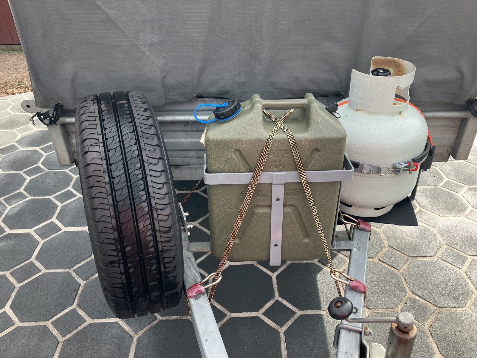 Roof top tent rent photo 4