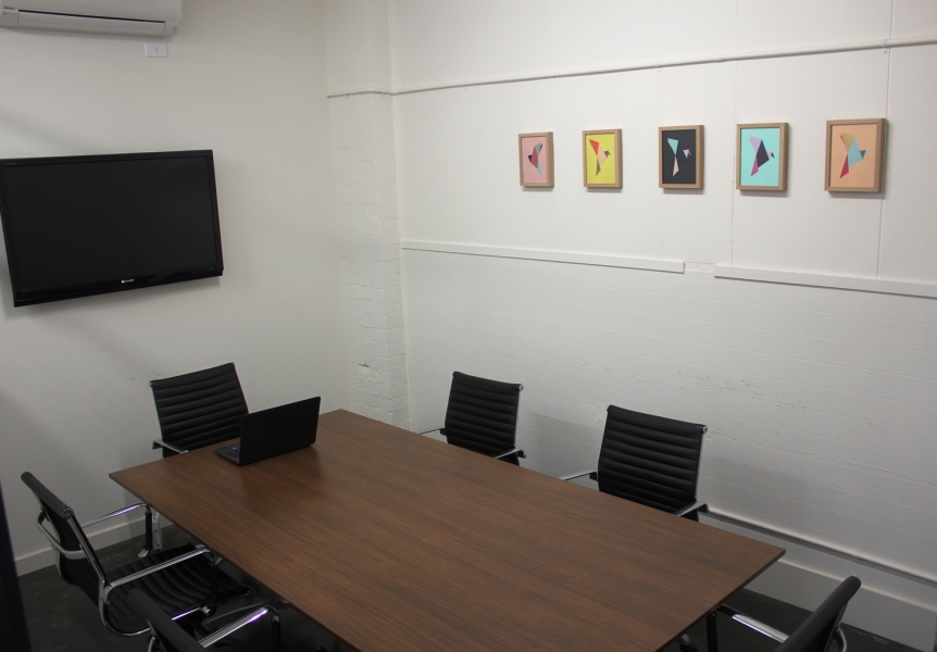 Available Now! Private Studio in heart of Windsor photo 4