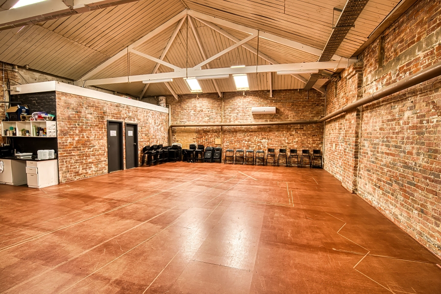 Antipodes HQ photo 2