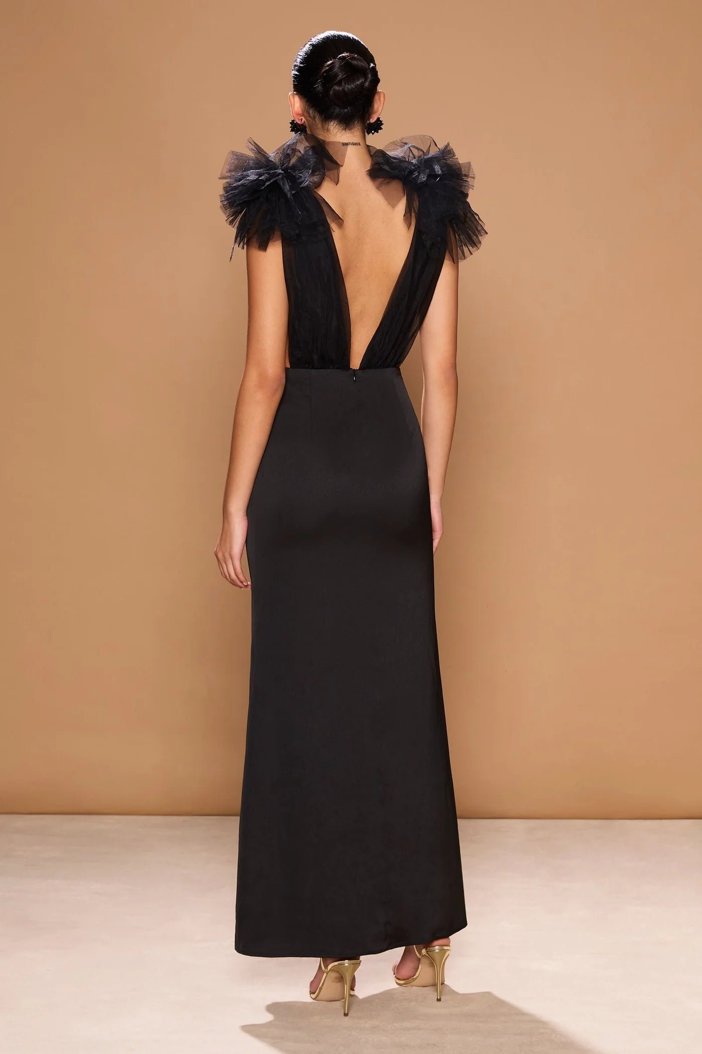 SONYA COMO GOWN - BLACK photo 3
