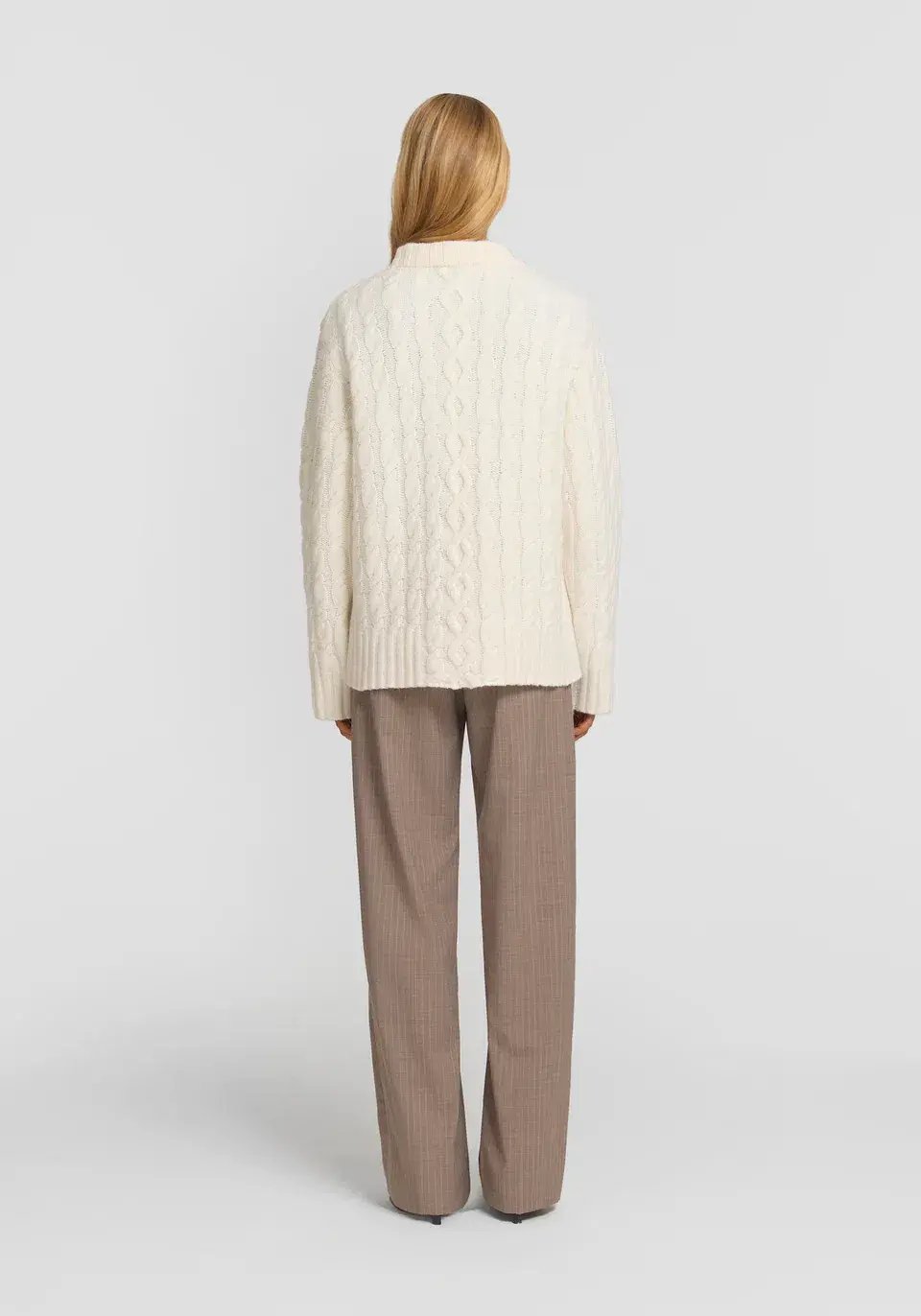 Victoria & Woods Delaware Knit in White One Size photo 2