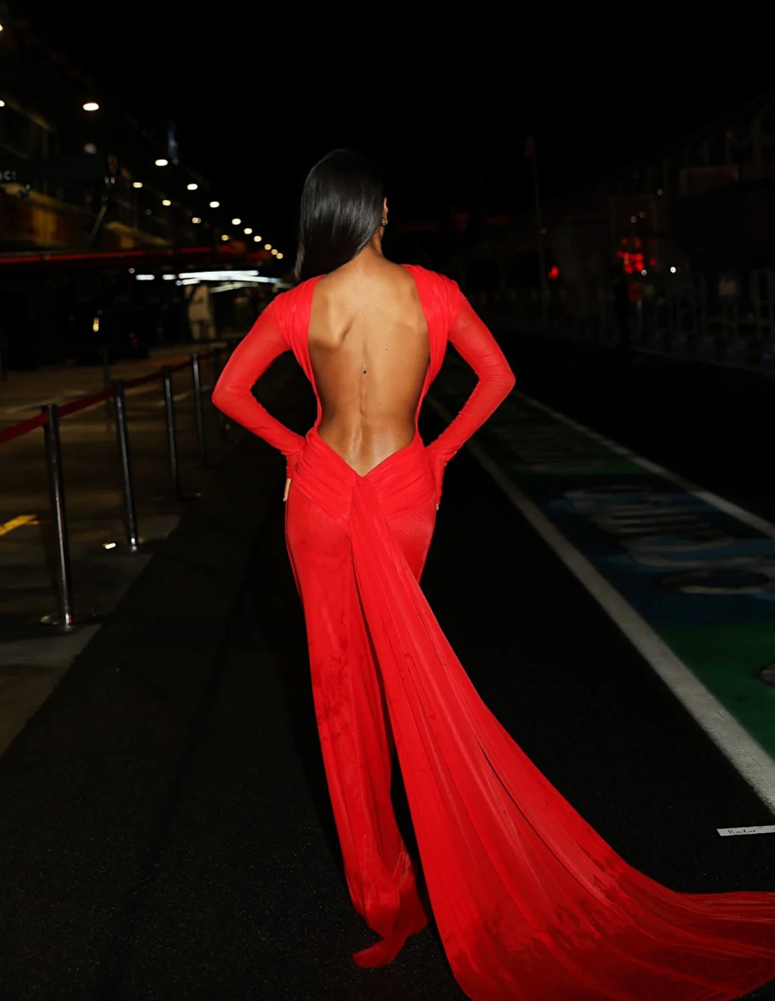 MONACO GOWN BY EFFIE KATS RED photo 2