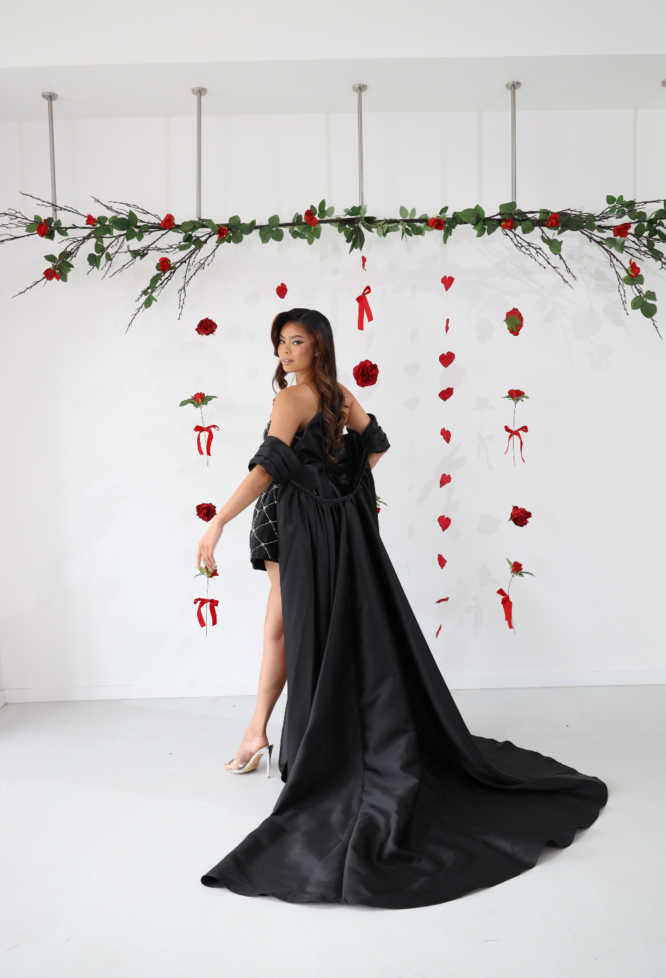 EMBER CAPE BLACK photo 3