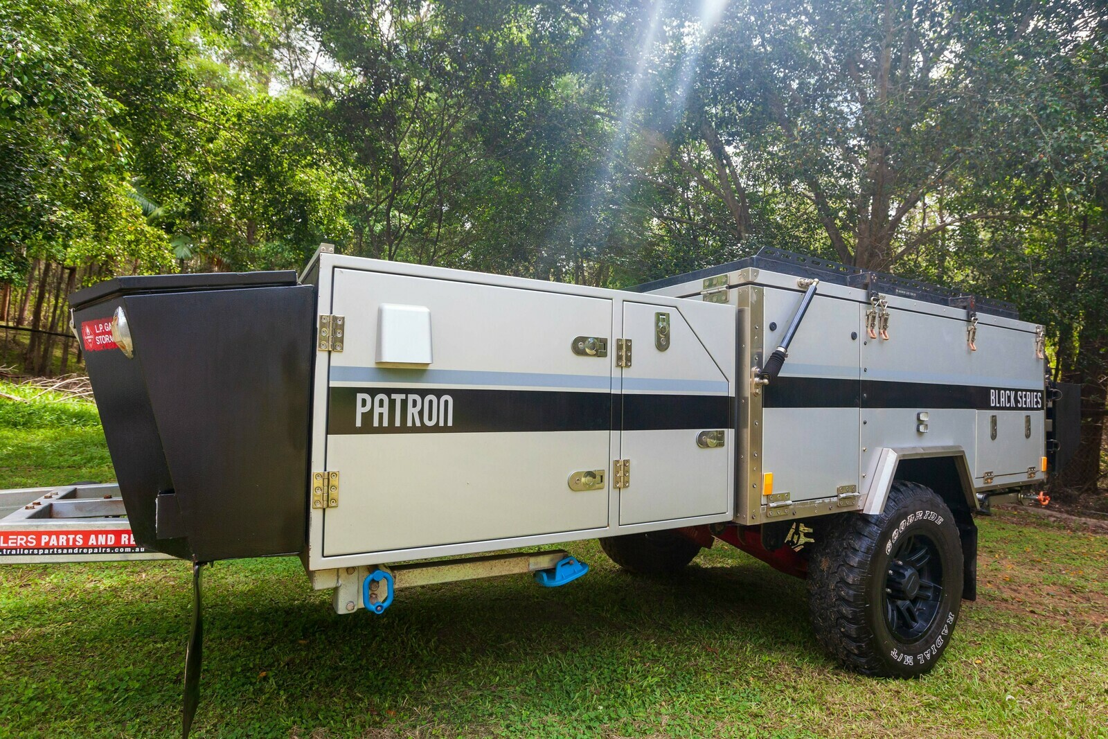 Off-Road Forward Fold with Rear Slide photo 3