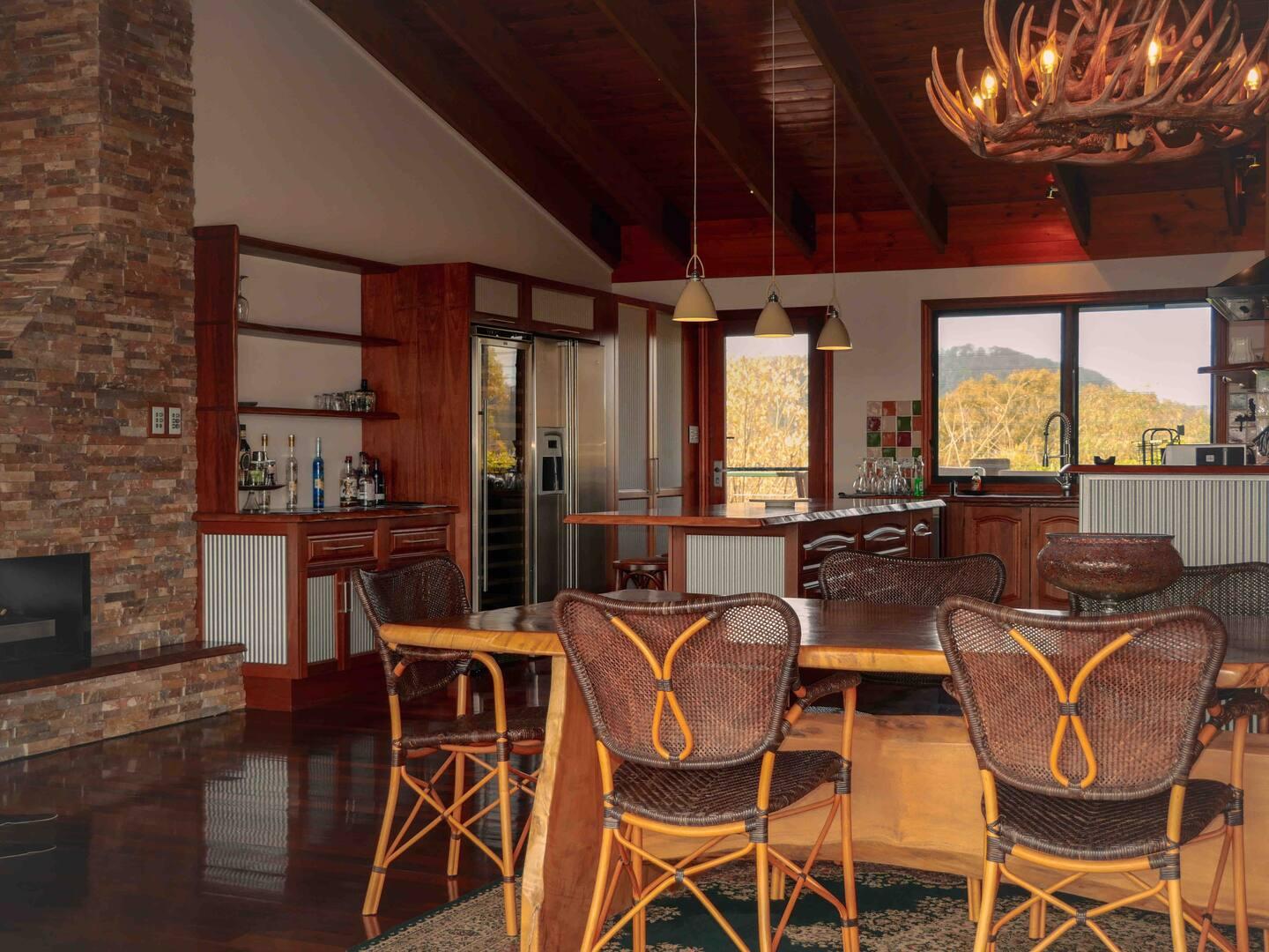 Luxurious Retreat at The Eagles Nest Scenic Rim photo 2