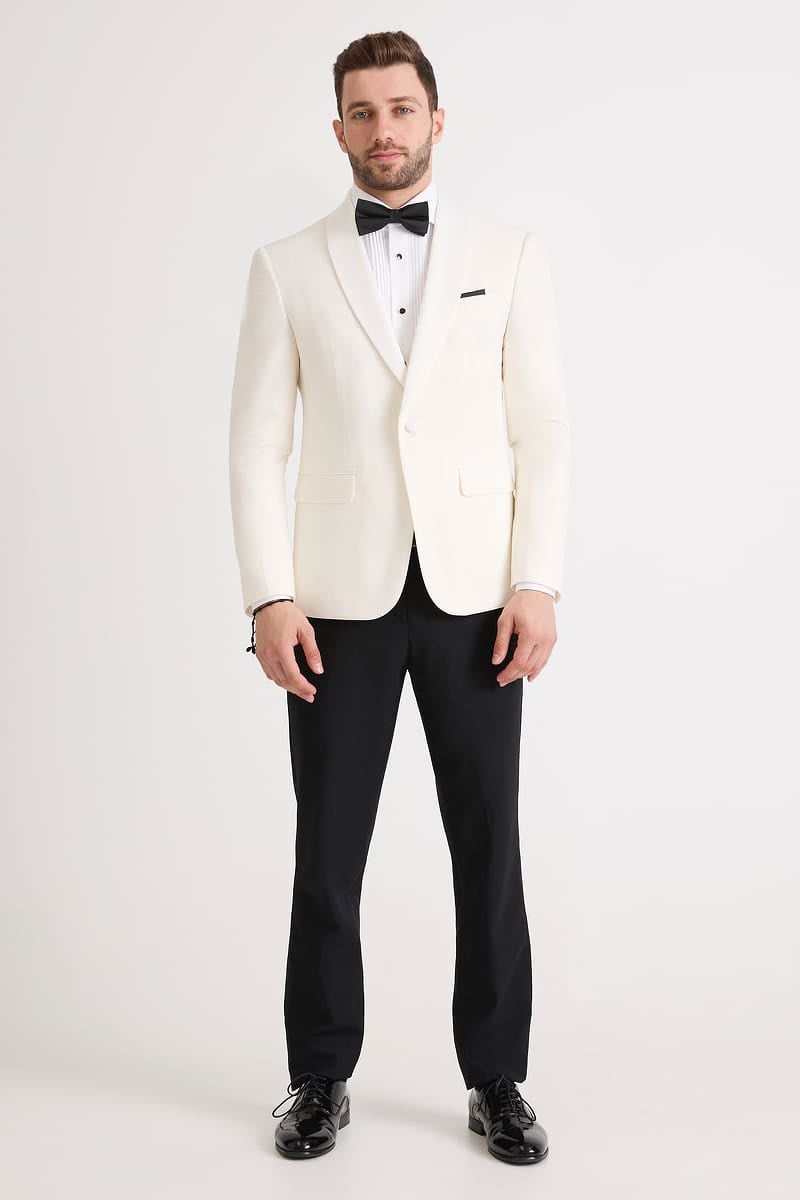 White Tuxedo photo 3