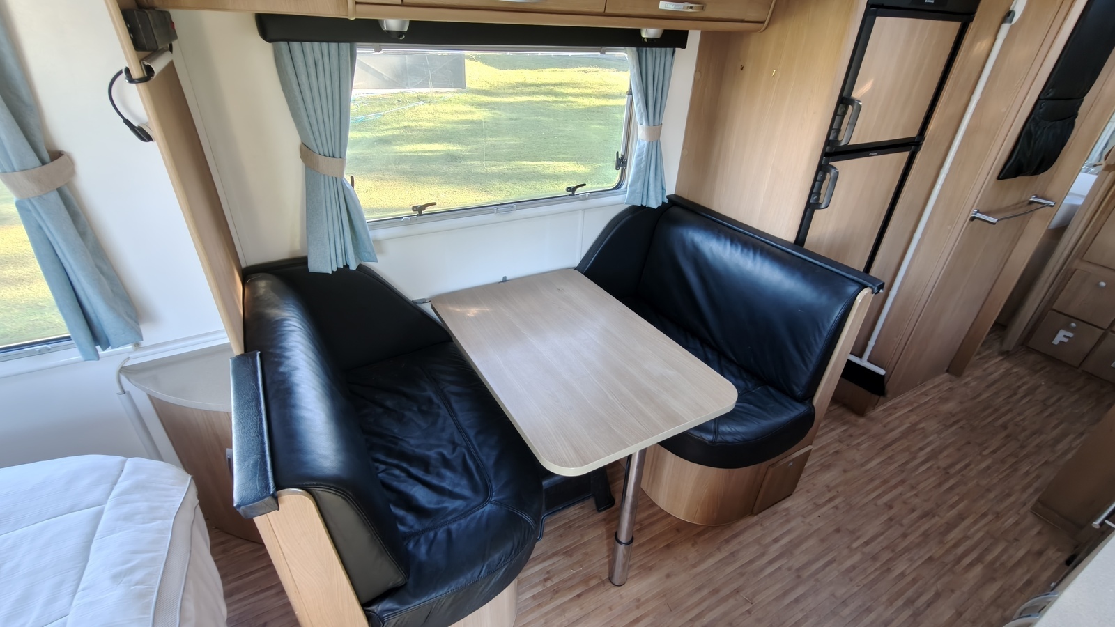 Family Escape Van – Sleeps 4 in Comfort photo 5