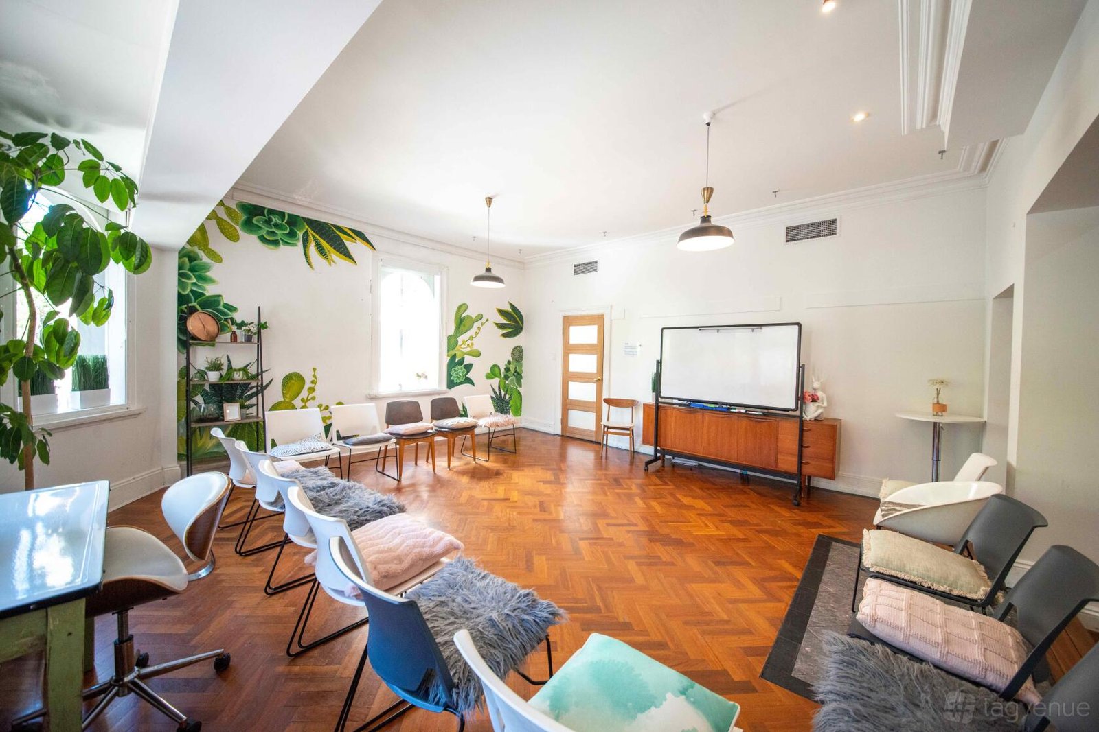 The Living Room at Hustle Studios photo 4