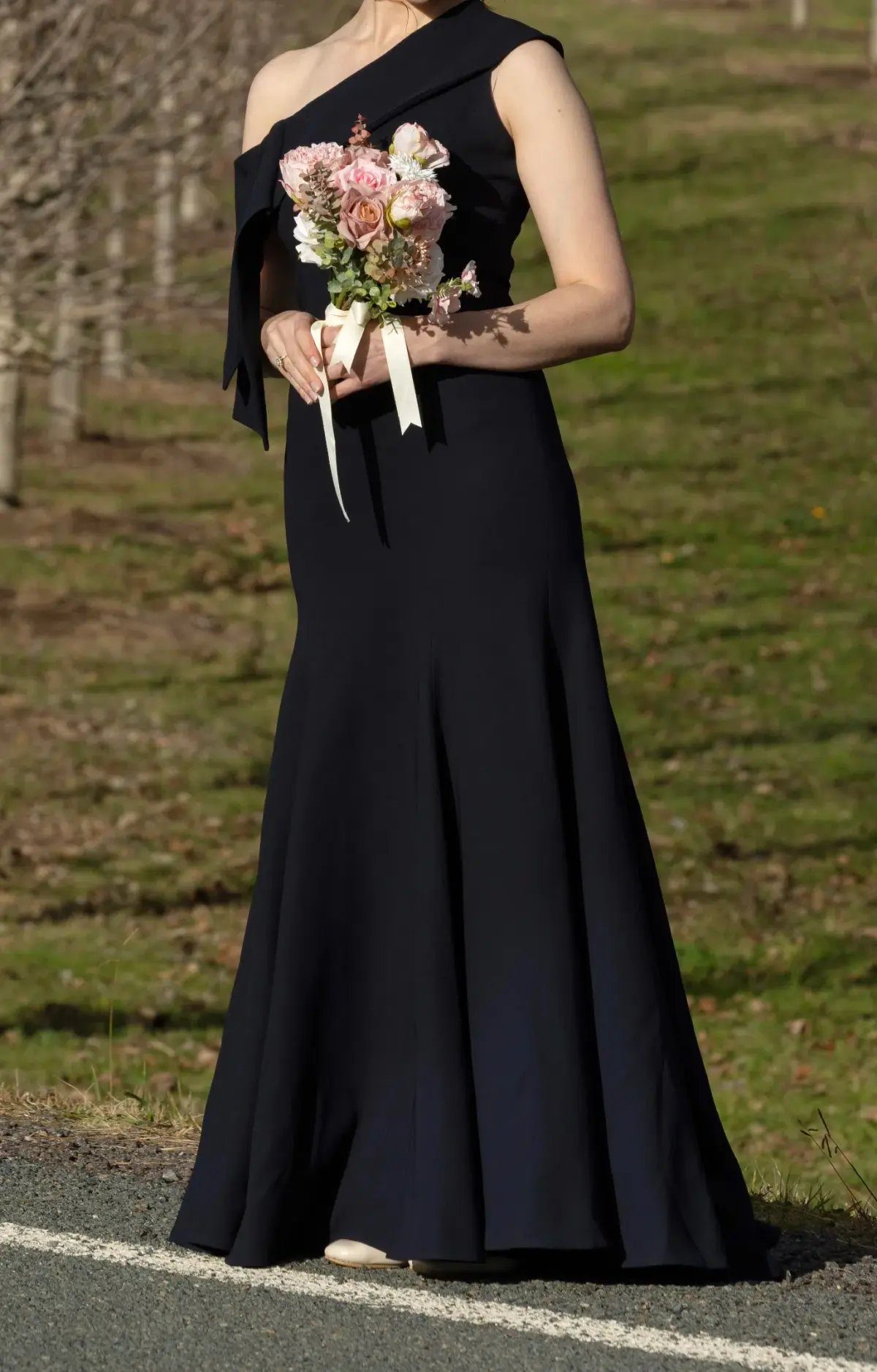 White Closet navy floral flowing dress size 8 photo 10