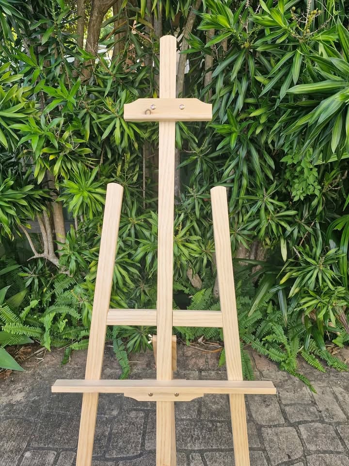 Easels for hire photo 3