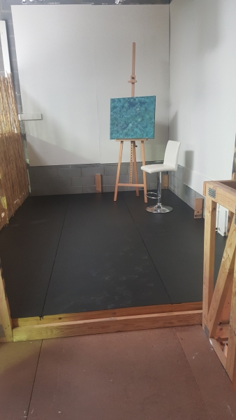 Studio with Desk and Storage- Mezzanine 9 steps photo 5