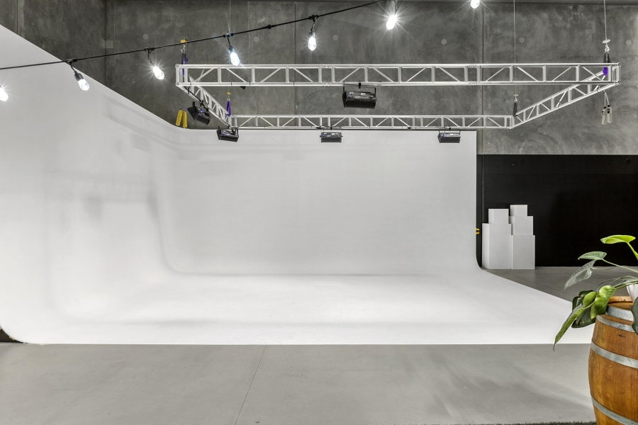 Geelong Photo Studio (Cyclorama Studio) photo 2
