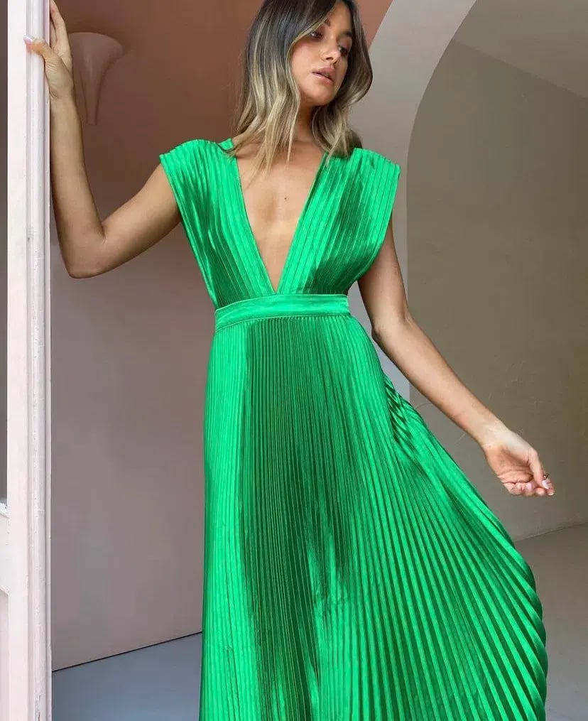 L'idee Gala Gown Bright Green Size 10 photo 3